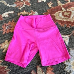 Lululemon sonic pink 6 in
